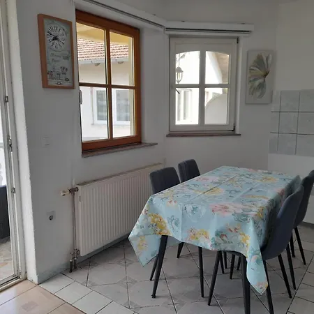 Amina River Apartment Bihac