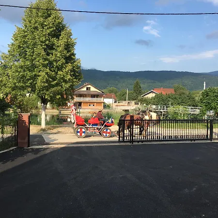 Daire Amina River Bihać