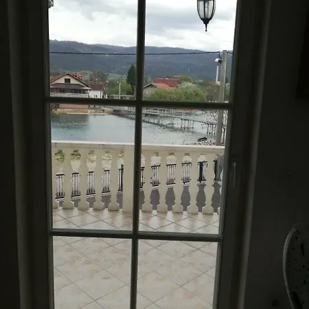 Amina River 아파트 Bihać