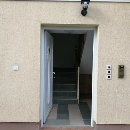 Amina River Apartment *