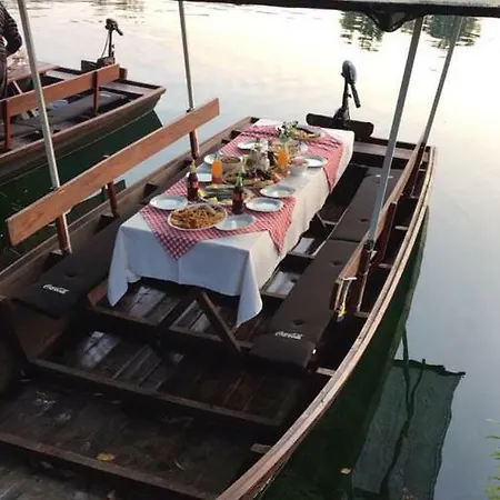 Apartment Amina River